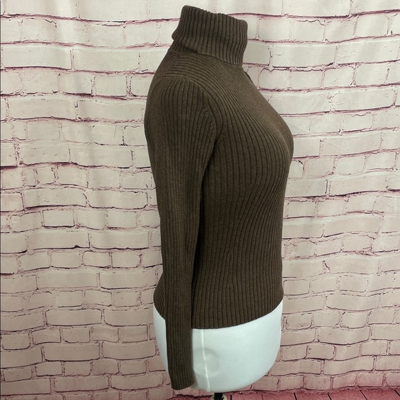 GAP Chocolate Ribbed Turtleneck Sweater - Picture 4 of 6